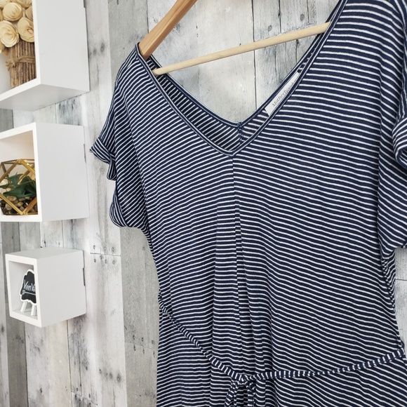 2/$20 Motherhood Maternity | Stripped V Neck Top - Picture 3 of 6